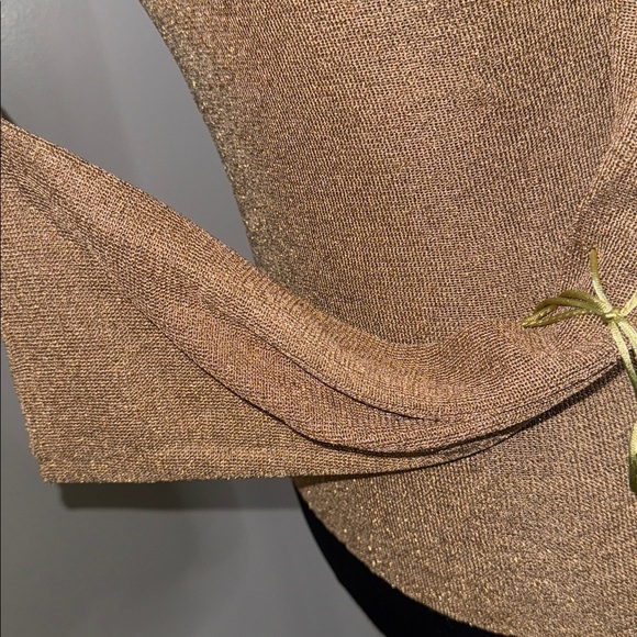 Naf Naf Y2K Gold Metallic Knit V Neck Bell Sleeve Top SZ Medium - Picture 4 of 9